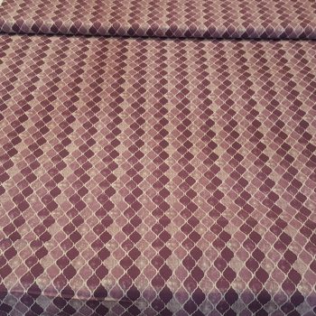 Tela de algodón 100% color morado con textura de lino y estampado de rombos para costura y decoración