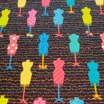Tela Negra Motivos de Costura Maniquí de algodón con estampado de bustos de costura y moda