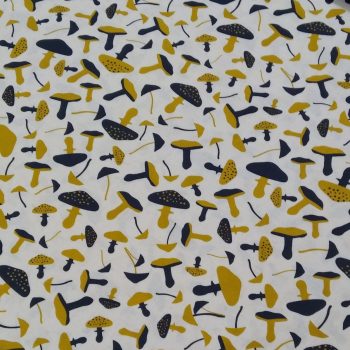 Tela con motivos de setas de algodón 100% con estampado de hongos y elementos del bosque