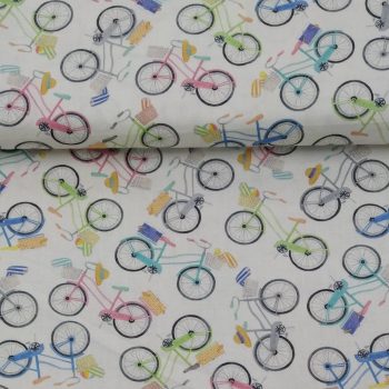 Tela de algodón 100% con estampado de bicicletas y flores de la colección Beach Bound para costura creativa