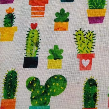 **Tela chili smiles** color 15 de algodón 100% con estampado de cactus y flores de 1,10m de ancho