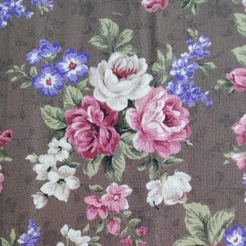tela marron estampado rosas