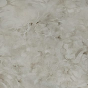 Tela de algodón 100% con diseño artístico en tonos crudo y gris de Dan Morris Designs para patchwork
