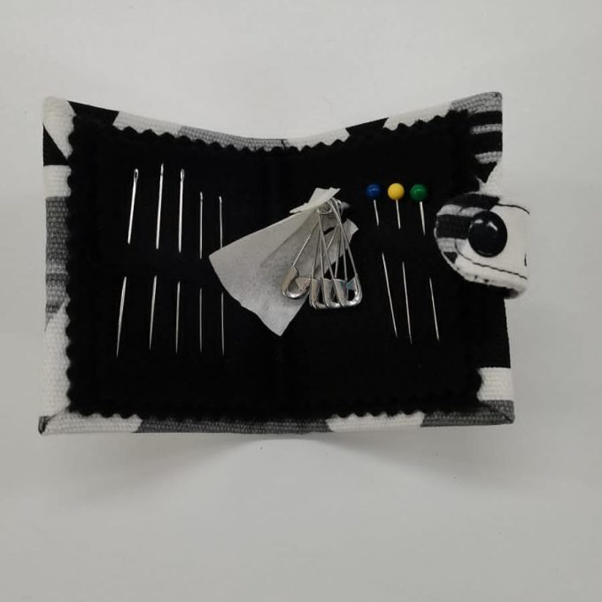 Estuche mini-cartera agujas