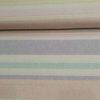 Tela de loneta reciclada con diseño de hojas veraniegas Summer Leaves número 5, fondo beige con estampado rosa, tejido eco-responsable para bolsos y decoración, Mercería Karmele Tolosa