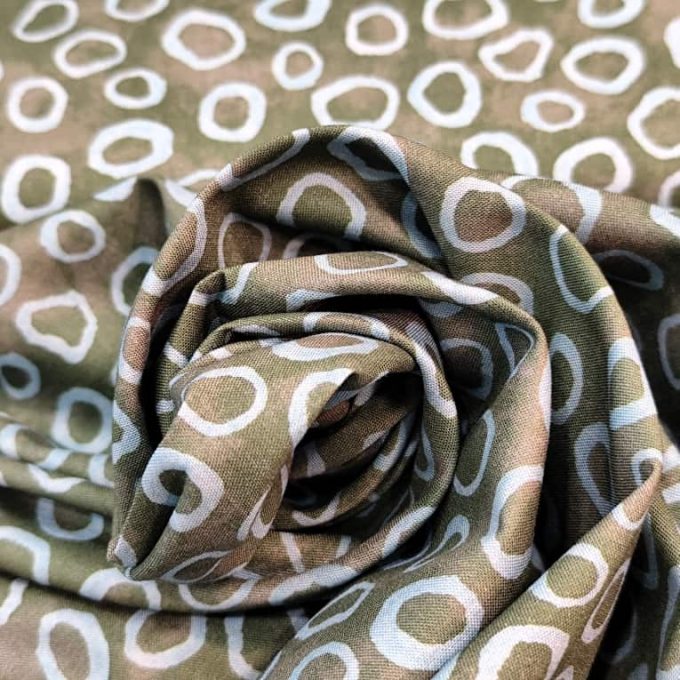 tela patchwork-verde con círculos