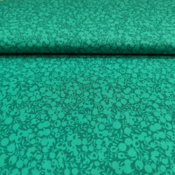 Tejido de algodón Liberty Fabrics diseño Wiltshire Shadow floral en tonos azules para patchwork